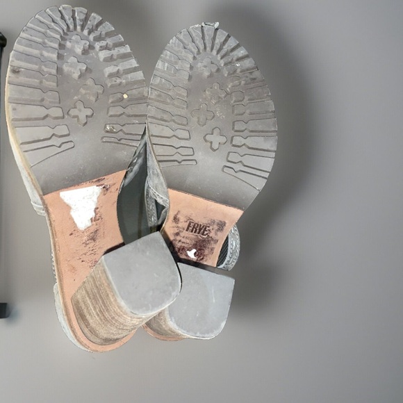 Frye Suzie Pickstitch Lug Heel Grigio Gray Suede Size 7 - Picture 8 of 12